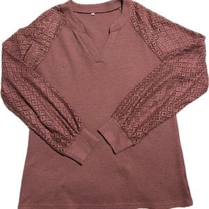 Women's Lace Sleeve Loose V Neck Waffle Knit Top. Color: Mauve. Size: Large